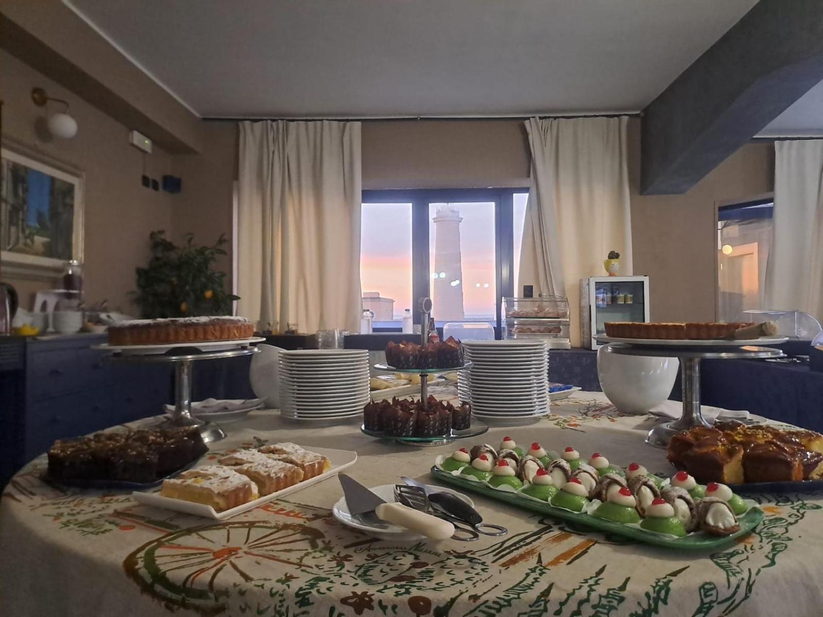 Al Faro Hotel